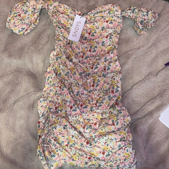 Sndys floral dress - XS, never worn. - Picture 3 of 4